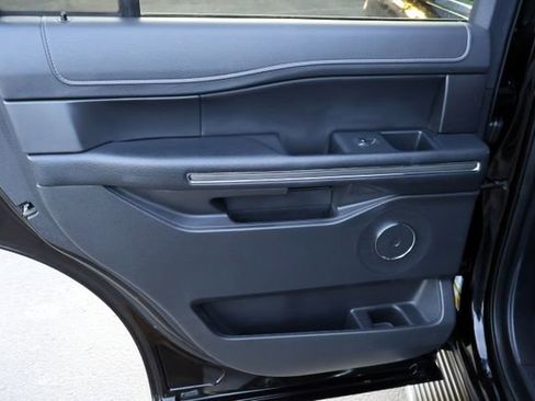 Certified 2023 Ford Expedition XLT image 27