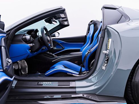 Used 2023 Ferrari 812 GTS RWD image 65