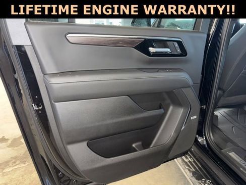 New 2026 Chevrolet Suburban Premier image 25