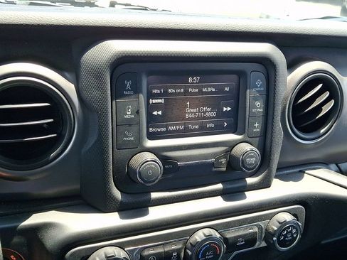 Used 2021 Jeep Wrangler Unlimited Sport AWD/4WD image 3