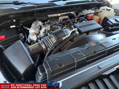 Used 2024 GMC Sierra 2500 AT4 w/ AT4 Premium Plus Package image 13