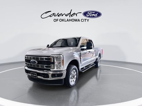 Used 2024 Ford F250 XLT w/ FX4 Off-Road Package AWD/4WD image 4