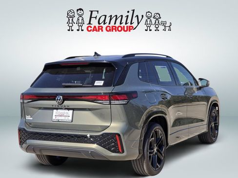 New 2026 Volkswagen Tiguan SE R-Line FWD image 4