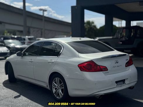 Used 2013 INFINITI G37 x Sedan w/ Premium Pkg AWD/4WD image 4