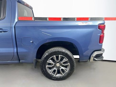 Used 2024 Chevrolet Silverado 1500 LT AWD/4WD image 38