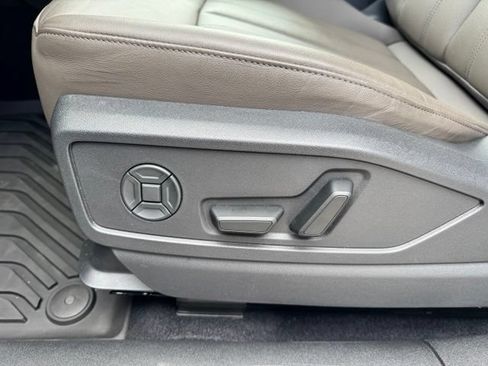 Certified 2025 Audi Q5 Premium w/ Convenience Package AWD/4WD image 20