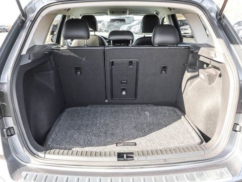 Certified 2022 Volkswagen Taos SE image 30