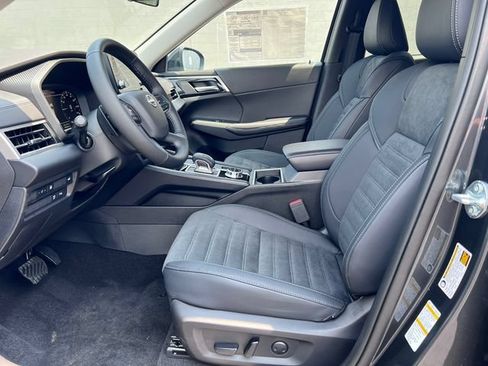 New 2026 Nissan Rogue SL AWD/4WD image 4