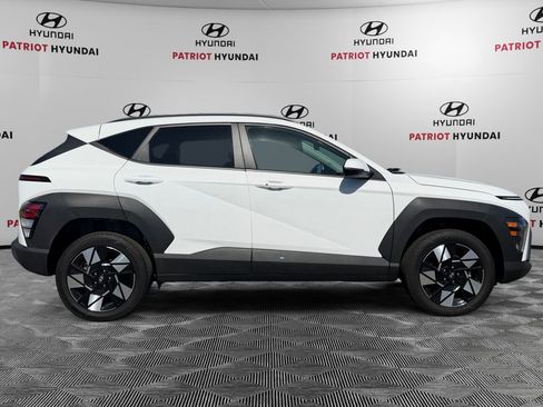 Certified 2025 Hyundai Kona SEL AWD/4WD image 2