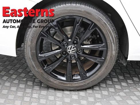 Used 2024 Volkswagen Jetta Sport FWD image 30