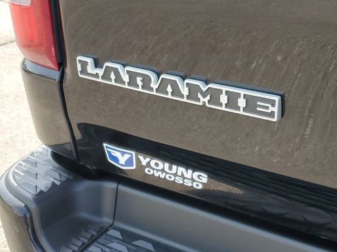 Used 2019 RAM 1500 Laramie w/ Sport Appearance Package AWD/4WD image 34