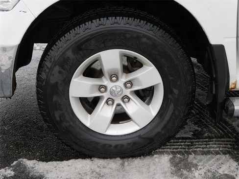 Used 2019 RAM 1500 Tradesman w/ Chrome Appearance Group image 15