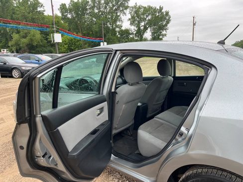 Used 2011 Nissan Sentra 2.0 S FWD image 10