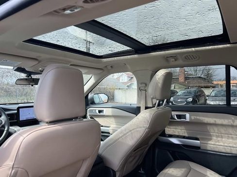 Certified 2023 Ford Explorer XLT w/ Equipment Group 202A AWD/4WD image 18