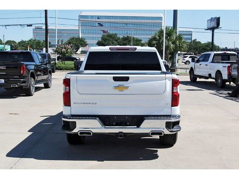 Used 2022 Chevrolet Silverado 1500 LT w/ Z71 Off-Road Package AWD/4WD image 5