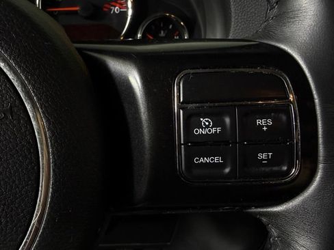 Used 2017 Jeep Wrangler Unlimited Rubicon AWD/4WD image 18