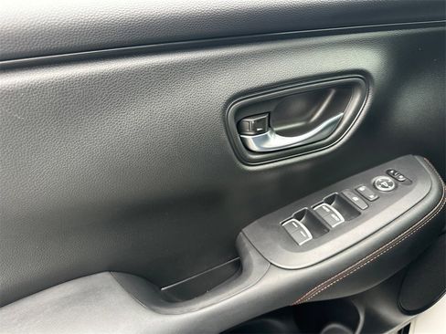 Used 2025 Honda HR-V Sport image 31