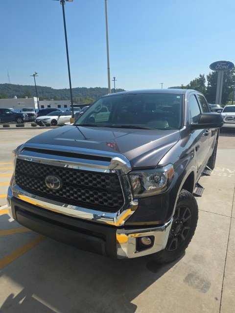 Used 2020 Toyota Tundra SR5 w/ SR5 Upgrade Package AWD/4WD image 3