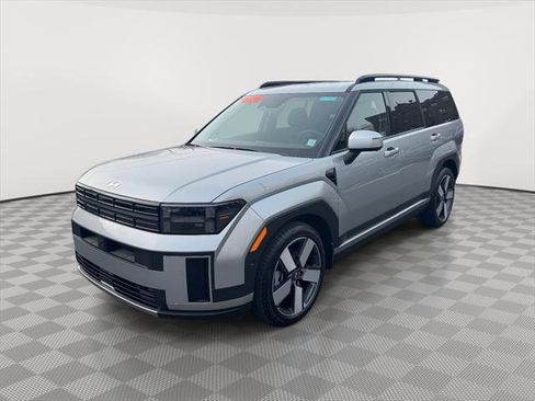 Used 2024 Hyundai Santa Fe Limited image 3