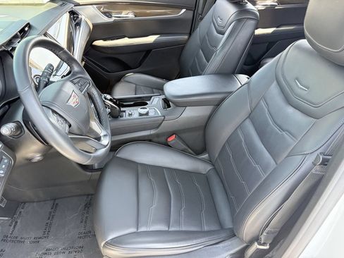 Used 2021 Cadillac XT6 Premium Luxury w/ Platinum Package AWD/4WD image 19
