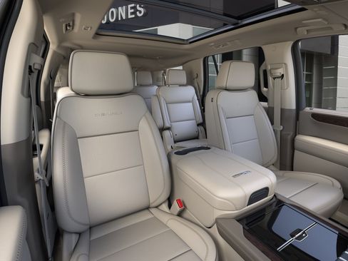 New 2026 GMC Yukon Denali w/ Sun & Power Step Package AWD/4WD image 16