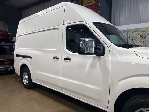 Used 2020 Nissan NV 2500 SV RWD image 35