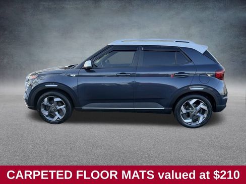 Used 2022 Hyundai Venue Limited image 2
