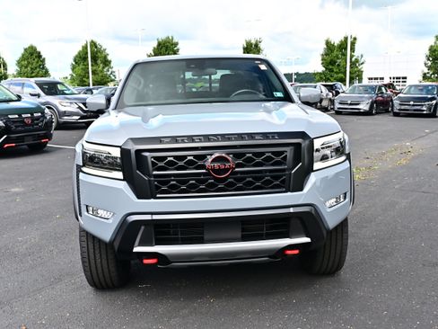 Certified 2024 Nissan Frontier PRO-4X w/ Technology Package AWD/4WD image 3