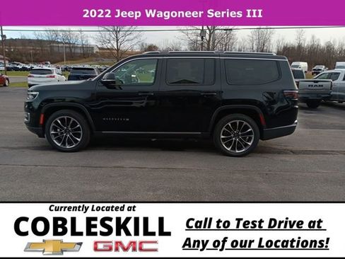 Used 2022 Jeep Wagoneer Series III w/ Premium Group I image 8