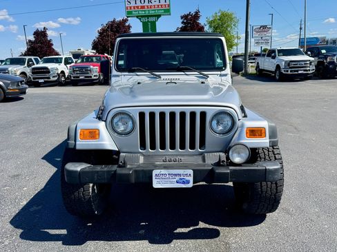 Used 2006 Jeep Wrangler Unlimited w/ Premium Audio Group AWD/4WD image 8