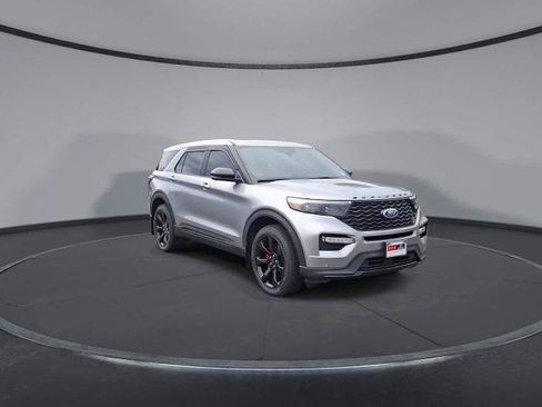Certified 2022 Ford Explorer ST w/ Equipment Group 401A AWD/4WD image 2
