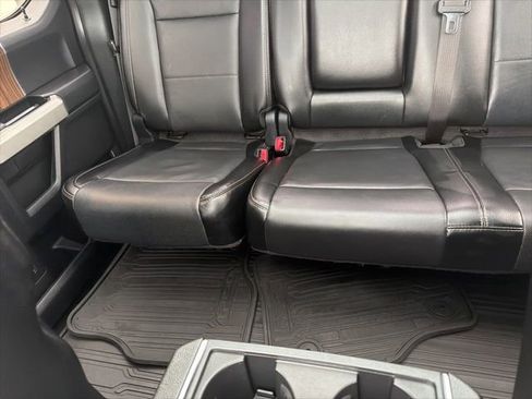 Used 2015 Ford F150 Lariat w/ Equipment Group 502A Luxury AWD/4WD image 23