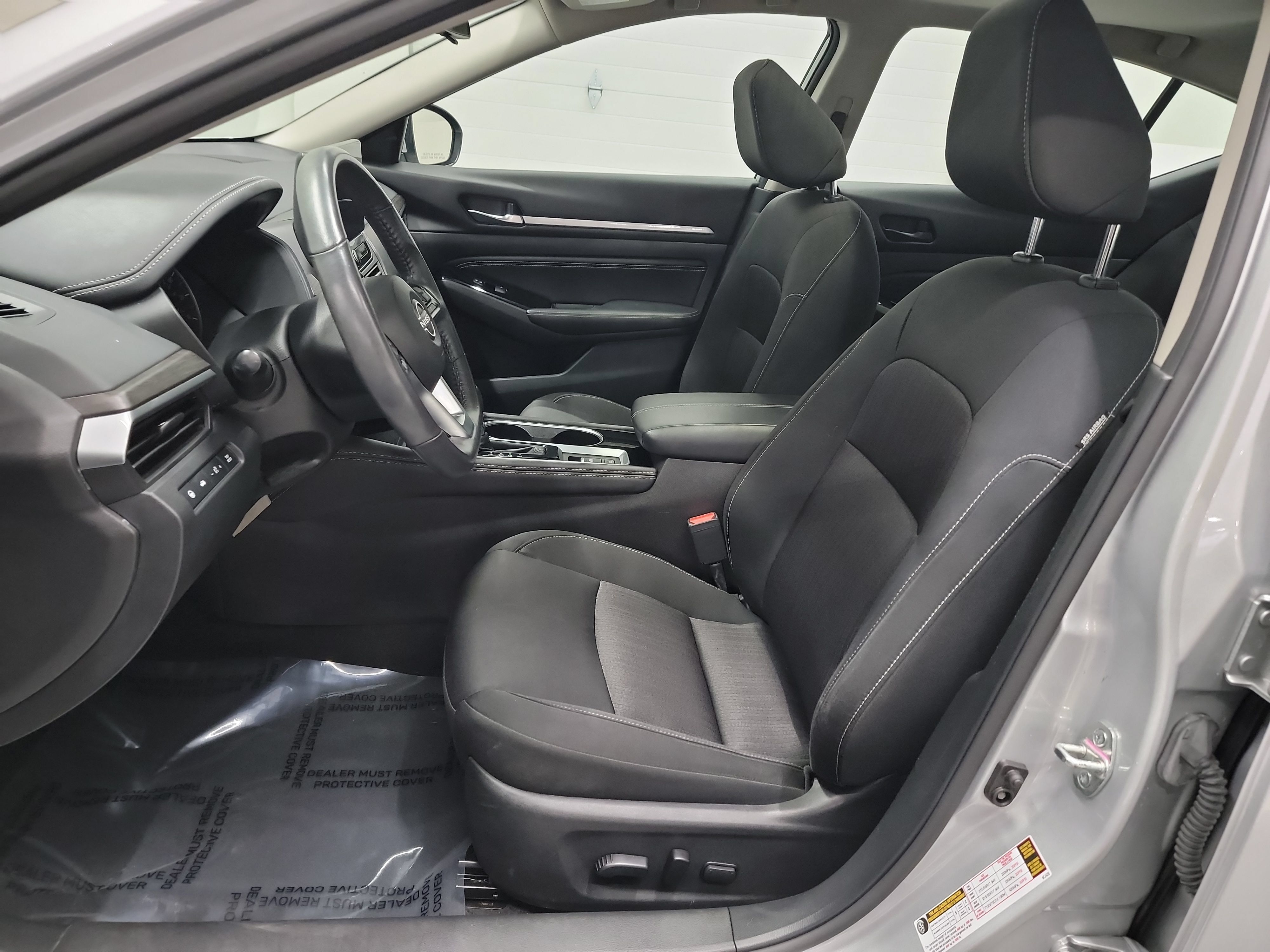 Used 2023 Nissan Altima 2.5 SV w/ SV Premium Package FWD image 12