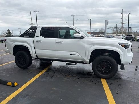 New 2026 Toyota Tacoma SR5 AWD/4WD image 12