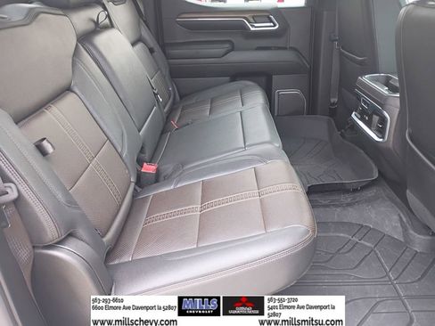 Used 2024 Chevrolet Silverado 1500 High Country w/ High Country Premium Package image 15