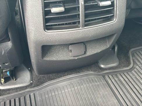 Used 2014 Ford Edge SEL image 8