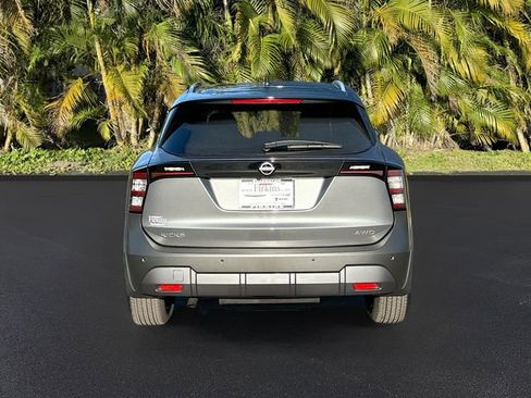 Used 2025 Nissan Kicks SV w/ SV Premium Package image 6