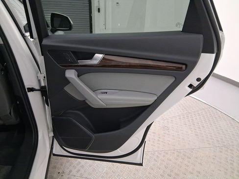 Used 2020 Audi Q5 2.0T Premium Plus w/ Premium Plus Package image 32