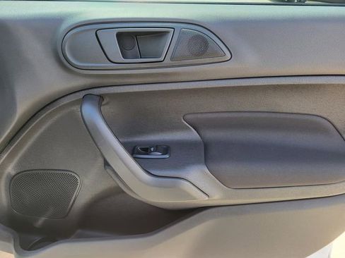 Used 2019 Ford Fiesta SE image 7