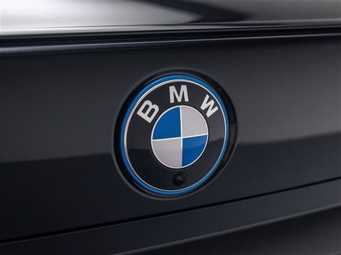 Used 2026 BMW i7 eDrive50 w/ M Sport Package RWD image 33