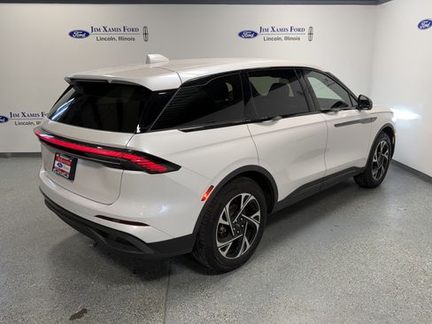 Used 2025 Lincoln Nautilus Premier w/ Jet Appearance Package AWD/4WD image 34