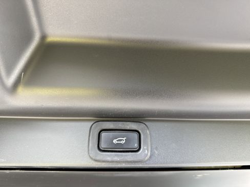 Used 2022 Land Rover Range Rover SE image 34