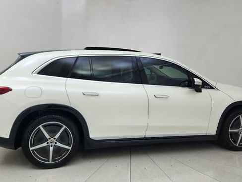 Used 2023 Mercedes-Benz EQS 580 4MATIC SUV w/ Acoustic Comfort Package image 6