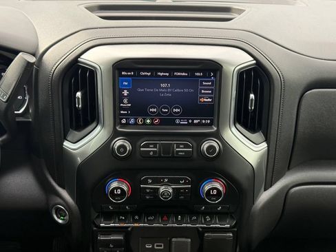 Used 2021 Chevrolet Silverado 1500 LT Trail Boss w/ Convenience Package II AWD/4WD image 21