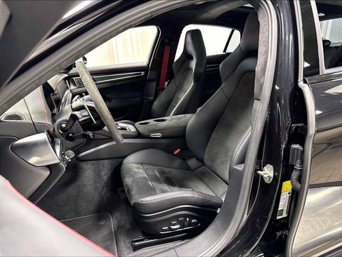 Used 2022 Porsche Panamera GTS AWD/4WD image 7