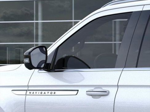 New 2026 Lincoln Navigator Reserve image 20