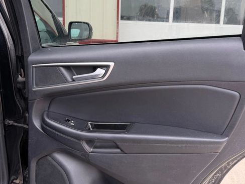 Used 2018 Ford Edge SEL w/ Equipment Group 201A AWD/4WD image 20