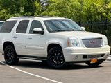 Used 2010 GMC Yukon Denali image 2