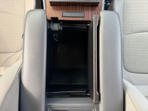 Certified 2023 Toyota Sienna LE FWD image 19