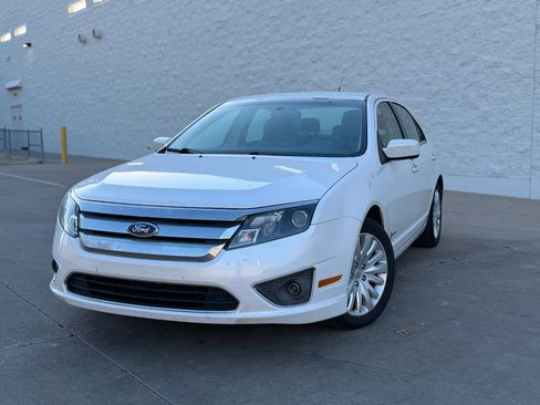 Used 2012 Ford Fusion Hybrid image 1